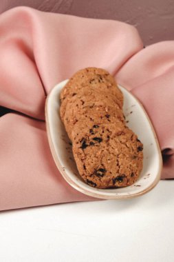 Koyu çikolata parçaları ile tanımlama