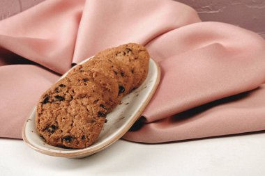 Koyu çikolata parçaları ile tanımlama