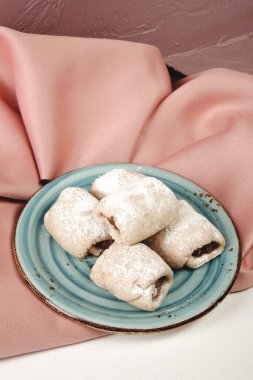 Koyu çikolata parçaları ile tanımlama