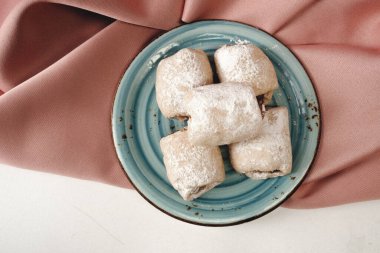 Koyu çikolata parçaları ile tanımlama