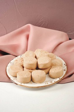 Koyu çikolata parçaları ile tanımlama