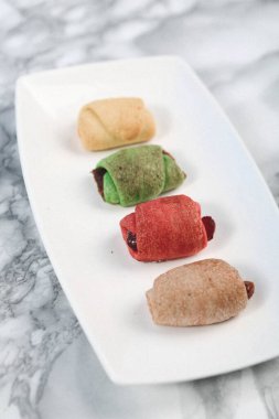 Koyu çikolata parçaları ile tanımlama