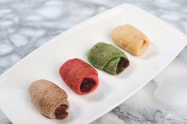 Koyu çikolata parçaları ile tanımlama