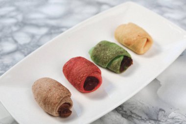 Koyu çikolata parçaları ile tanımlama