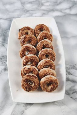 Koyu çikolata parçaları ile tanımlama