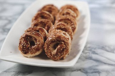 Koyu çikolata parçaları ile tanımlama