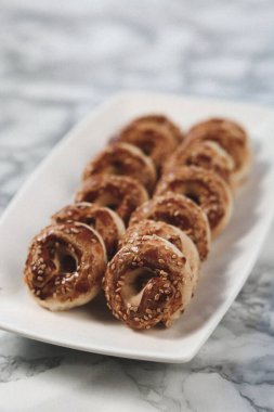 Koyu çikolata parçaları ile tanımlama