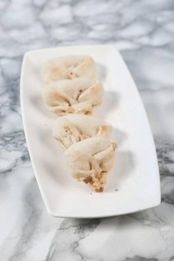 Koyu çikolata parçaları ile tanımlama