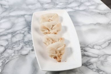 Koyu çikolata parçaları ile tanımlama