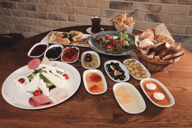 zengin ve leziz Türk Kahvaltı