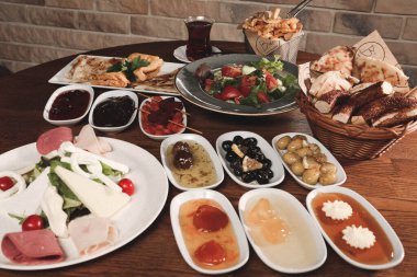 zengin ve leziz Türk Kahvaltı