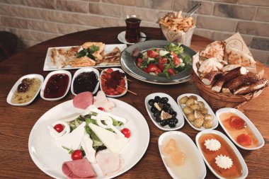 zengin ve leziz Türk Kahvaltı