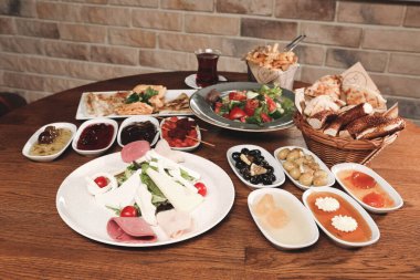 zengin ve leziz Türk Kahvaltı