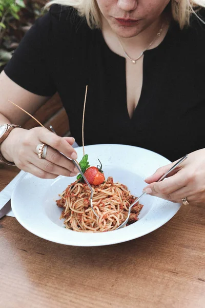 Savoureux Appétissant Classique Pâtes Italiennes Avec Une Délicieuse Sauce — Photo