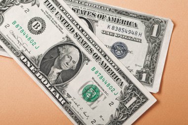 Bir sürü nakit bize dolar