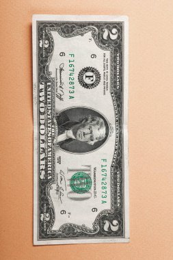 Bir sürü nakit bize dolar