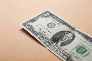 Bir sürü nakit bize dolar