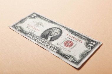 Bir sürü nakit bize dolar