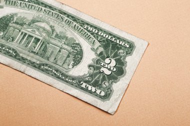 Bir sürü nakit bize dolar