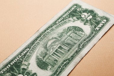 Bir sürü nakit bize dolar