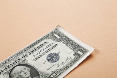 Bir sürü nakit bize dolar
