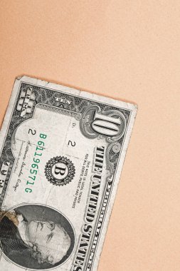 Bir sürü nakit bize dolar