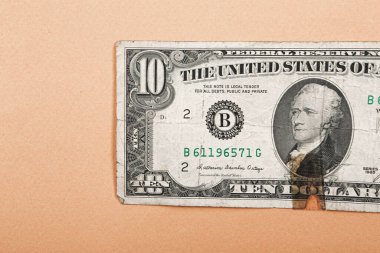 Bir sürü nakit bize dolar