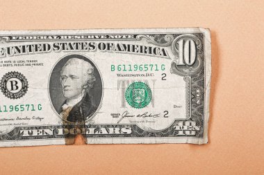 Bir sürü nakit bize dolar