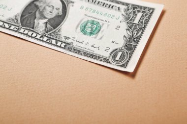 Bir sürü nakit bize dolar