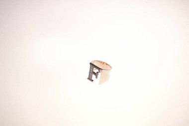 Elmas Mücevherler ve Moda Mücevherleri