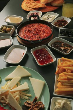 zengin ve leziz Türk Kahvaltı