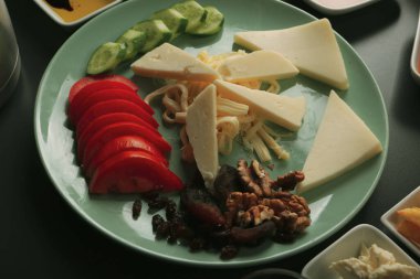 zengin ve leziz Türk Kahvaltı