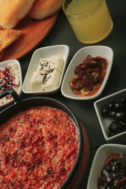 zengin ve leziz Türk Kahvaltı