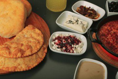 zengin ve leziz Türk Kahvaltı