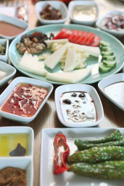 zengin ve leziz Türk Kahvaltı