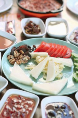 zengin ve leziz Türk Kahvaltı