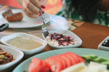 zengin ve leziz Türk Kahvaltı