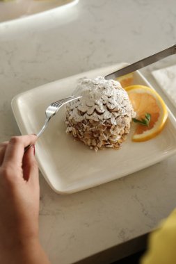 Masada lezzetli bir pasta var.