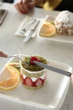 Masada lezzetli bir pasta var.