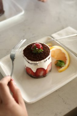 Masada lezzetli bir pasta var.