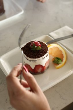 Masada lezzetli bir pasta var.