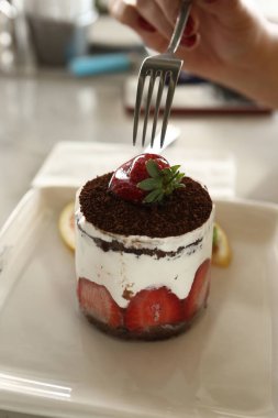 Masada lezzetli bir pasta var.