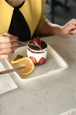 Masada lezzetli bir pasta var.