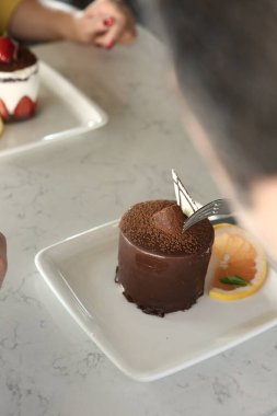 Masada lezzetli bir pasta var.