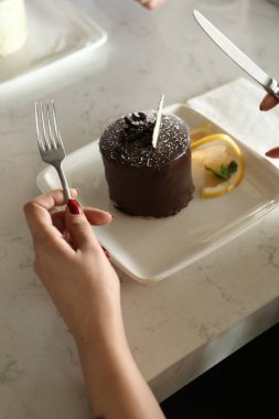 Masada lezzetli bir pasta var.