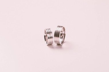 Elmas Mücevherler ve Moda Mücevherleri