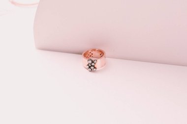 Elmas Mücevherler ve Moda Mücevherleri