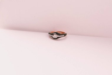 Elmas Mücevherler ve Moda Mücevherleri