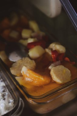 Geleneksel Türk ve Yunan yemek meze masası