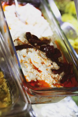 Geleneksel Türk ve Yunan yemek meze masası